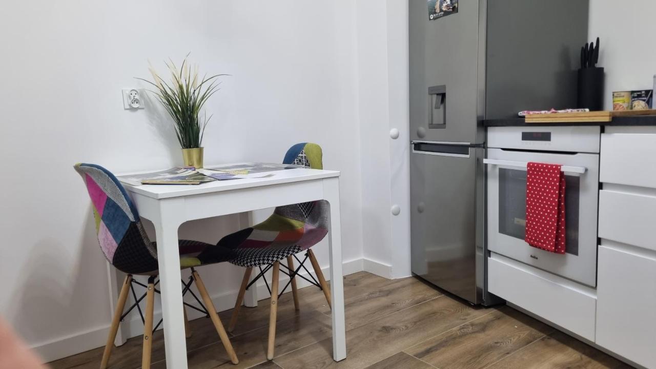 ウストカApartament 11 Listopadaアパートメント エクステリア 写真